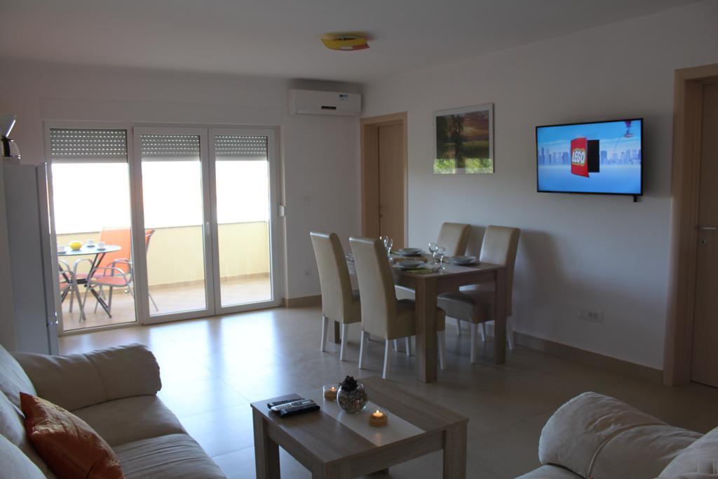 Apartments Bellator Šilo Exterior foto